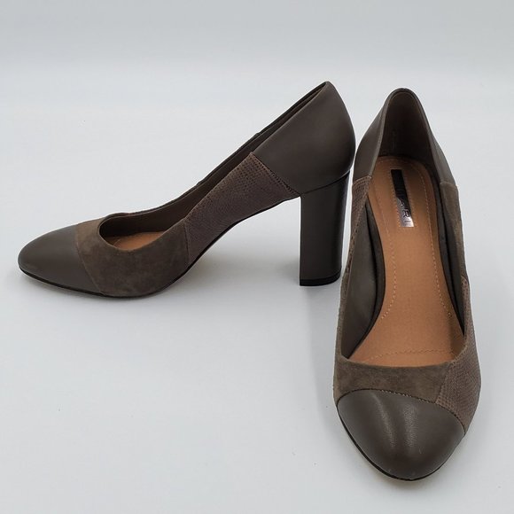 Tahari Elroy snakeskin & suede block heels - Picture 6 of 8